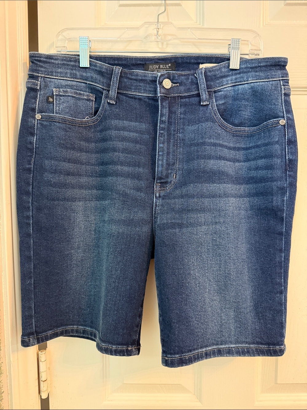 Judy Blue Medium Wash Women’s Denim Shorts
